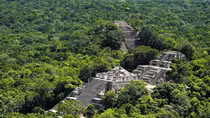 Calakmul: Thành phố 2 kim tự tháp và 3 viên đá