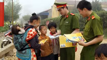 Đưa Luật Giao thông đến với bà con vùng cao