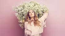 Drew Barrymore: Sự duyên dáng từ tuổi tác là một đặc quyền