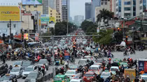 Nhiều kẽ hở trong thí điểm taxi Uber và Grab