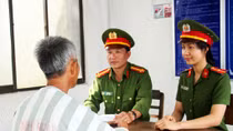 Những cán bộ quản giáo “đánh thức mầm thiện”