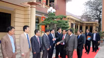 Đoàn đại biểu Tổng cục Trại giam Vương quốc Campuchia thăm và làm việc tại Trường trung cấp CSND VI