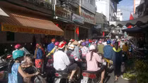 Đông như chợ tết