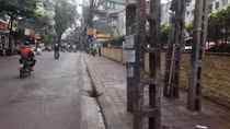 Người phụ nữ tử vong cạnh chiếc xe máy trên đường Trương Định 