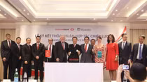 Techcombank và Manulife Việt Nam thiết lập quan hệ hợp tác 15 năm 