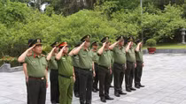 Thứ trưởng Nguyễn Văn Thành viếng Nghĩa trang liệt sĩ Nhà tù Sơn La