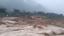 Mưa lũ đột ngột gây thiệt hại lớn cho các tỉnh miền núi phía Bắc