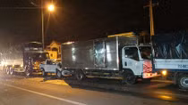 4 ô tô tông liên hoàn trên đường dẫn cao tốc, 5 người thoát chết