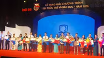 Tổng kết và trao giải thưởng “Tri thức trẻ vì giáo dục năm 2016”