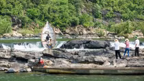 Tam Lu nghiêng trời