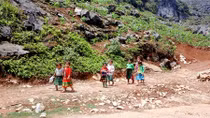 Vẻ đẹp hoang sơ trên đỉnh đèo Mã Pí Lèng