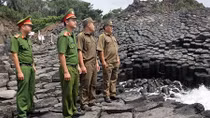 Nỗ lực bảo vệ không gian văn hóa đá ở một làng biển