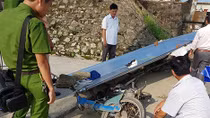 Một người đàn ông bị tôn "xô" tử vong