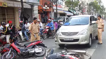 Đề nghị đánh giá việc đặt trạm thu phí và buýt nhanh BRT