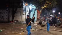 SOS! Sau lễ hội lại ngập... rác