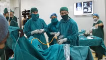 Tiến sĩ y học phải học chương trình bác sĩ y khoa mới được khám, chữa bệnh