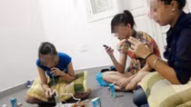 Thiếu nữ "phê" ma túy đá
