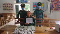 Sang Lào vận chuyển thuê ma tuý về Việt Nam 