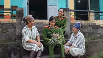 Nữ quản giáo ở khu biệt giam