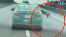 Kết luận vụ tông Cảnh sát lên nắp ca pô rồi chạy tiếp hơn 32 km mới dừng lại
