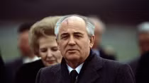 Ai lật đổ Gorbachev?