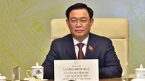 Chủ tịch Quốc hội Vương Đình Huệ điện đàm với Chủ tịch Quốc hội Lào