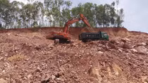 Đề nghị xử phạt một Công ty 15 triệu đồng vì khai thác đất trái phép