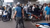 Gã đàn ông 2 tiền án chém vợ giữa đường vì ghen