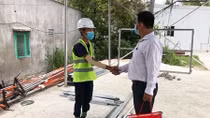 Thấy gì qua chiếc bánh mỳ