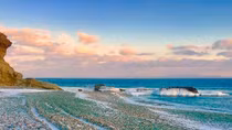 Khám phá bãi biển Thủy tinh Glass Beach