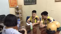 Người phụ nữ mang bầu định nhảy cầu Chương Dương tự tử