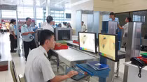 Phát hiện 2 hành khách làm chứng minh nhân dân giả để đi máy bay