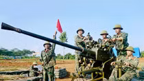 Không vì tác chiến công nghệ cao mà coi nhẹ nền quốc phòng toàn dân