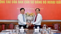 Hội nghị bàn giao nhiệm vụ Bộ trưởng Bộ Ngoại giao