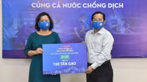 Van Phuc Group ủng hộ 100 tấn gạo, 2.000 quần áo bảo hộ chống dịch COVID-19