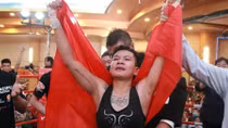 “Nữ võ sĩ bé nhỏ” làm rạng danh quyền Anh Việt Nam