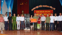 Những người lính cầm bút
