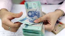 Bị bắt quả tang khi đang “vòi” tiền doanh nghiệp