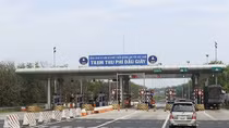 Kiểm tra đột xuất hoạt động tại trạm thu phí vừa bị cướp 2,2 tỷ đồng