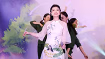 Sao mai Thu Hằng: Bứt phá để gần hơn với công chúng trẻ