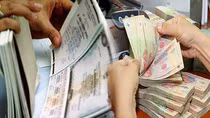 Dự nợ tín dụng và trái phiếu bất động sản tiềm ẩn nhiều rủi ro