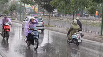 Miền Bắc có mưa giông, khu vực miền Trung nắng nóng