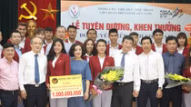 Văn Phú – Invest cùng Hội doanh nhân G7 tặng 1tỷ đồng cho Đội Điền kinh Việt Nam