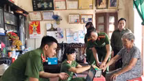 Công an huyện Thiệu Hóa lưu động cấp căn cước công dân cho người nghèo