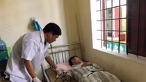 Bác sỹ trại giam và những câu chuyện không có trong hồ sơ