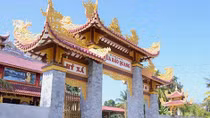 Kẻ gian đột nhập lúc rạng sáng lấy trộm tiền của sư cô