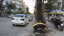 Vỉa hè Hà Nội sau thanh tra: Chỉ đạo quyết liệt nhưng… thực thi tà tà
