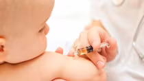 Thí điểm tiêm vaccin viêm gan B cho trẻ sơ sinh tại nhà