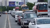 Nhức nhối tình trạng ùn tắc mà không xả trạm thu phí