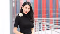 Ca sĩ Thủy Tiên phô diễn vẻ đẹp khác biệt giữa mùa mưa bão